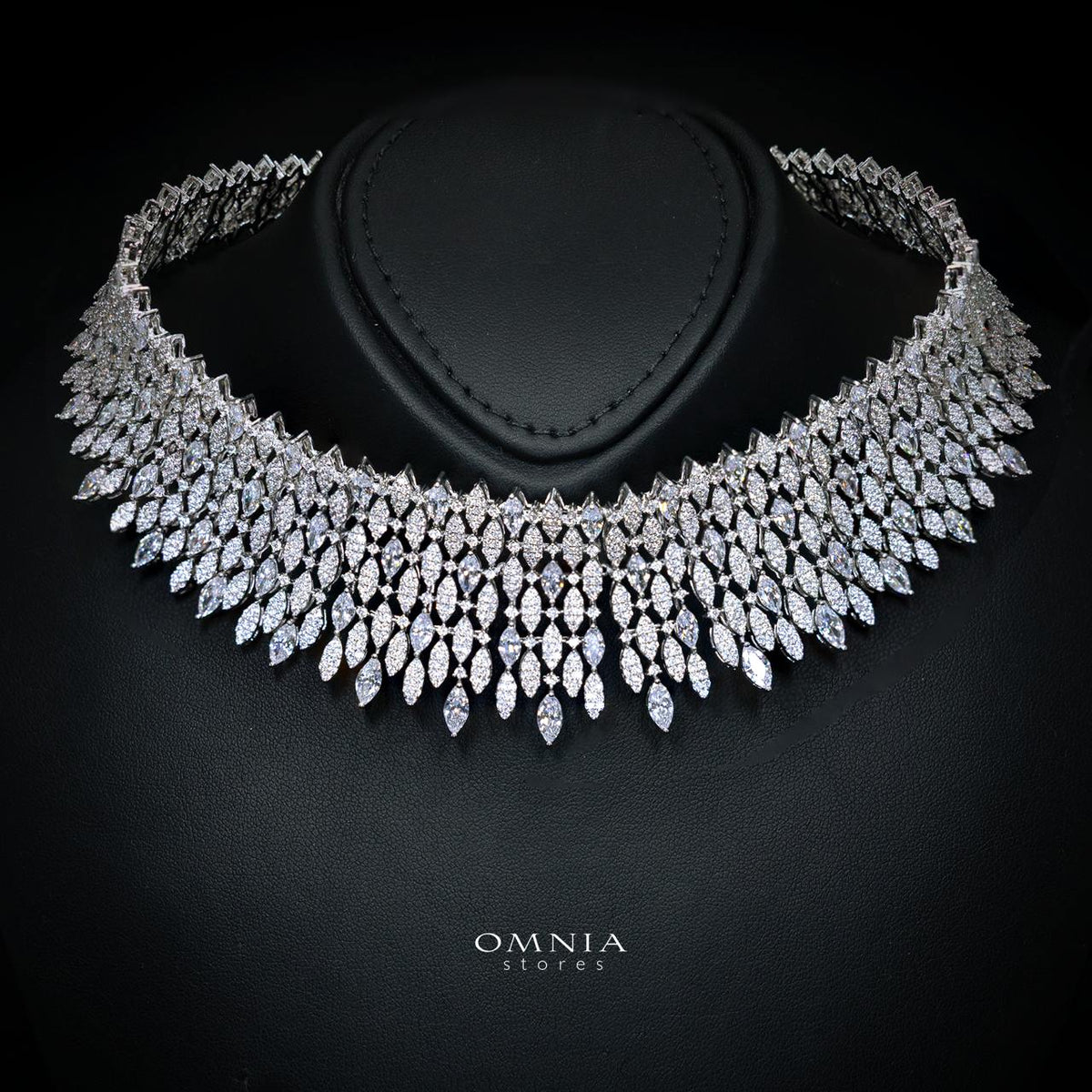 Cyra White Luxury Bridal Full Set with High-Quality Simulated Diamonds and Rhodium Plating