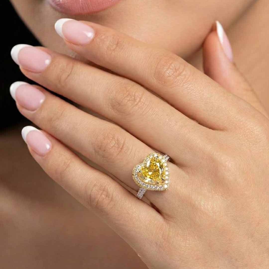 Omnia Ziyah Yellow Heart Ring With High Quality Simulated Diamonds In 925 Silver - OMNIASTORES UAE
